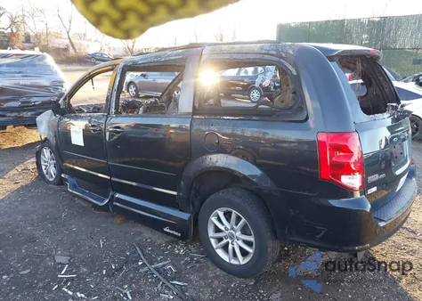 2013 Dodge Grand Caravan Sxt z USA, uszkodzony, nr VIN 2C4RDGCG5DR804495